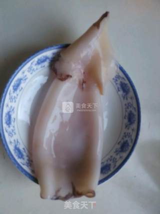鱿鱼圈的做法步骤：1