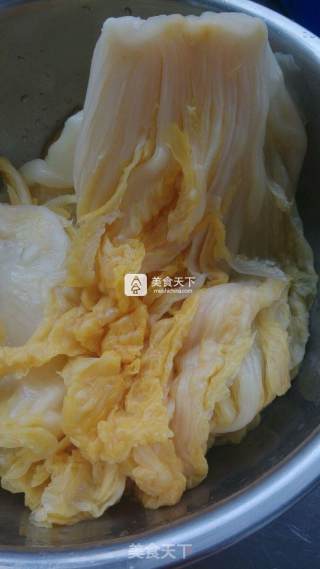 私房五花肉酸菜血肠的做法步骤：3