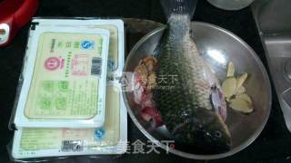 鲫鱼豆腐汤的做法步骤：1