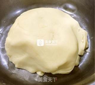 牵牛之恋蛋黄酥的做法步骤：5