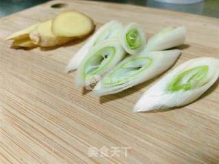 荷叶糯米排骨的做法步骤：3
