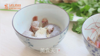 秘制鲜虾粥的做法步骤：2