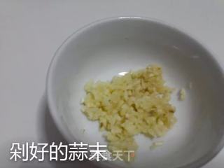 微波炉烤茄子的做法步骤：1