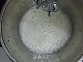 无油牛奶戚风蛋糕的做法步骤：10