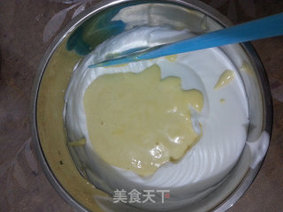 无油牛奶戚风蛋糕的做法步骤：13