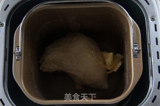 牛奶搭档——超香软餐包的做法步骤：4