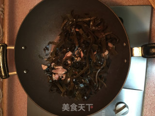 海带肉丝的做法步骤：4