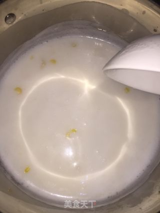 玉米浓汤的做法步骤：2