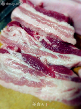 飘香酥肉的做法步骤：1