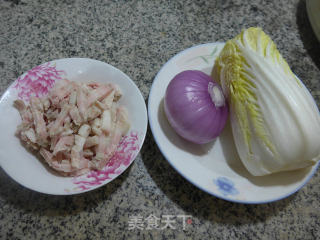 猪肉洋葱炒娃娃菜的做法步骤：1