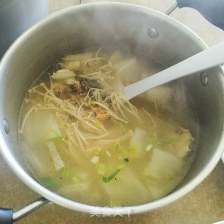 鲜美鱼头冬瓜汤的做法步骤：5