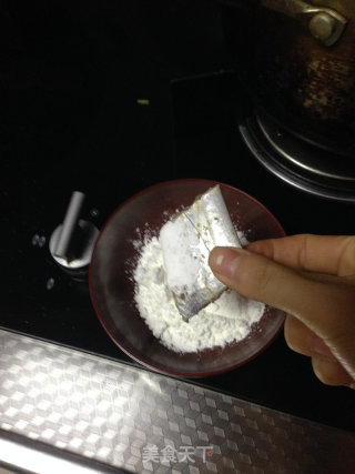 香煎带鱼的做法步骤：3