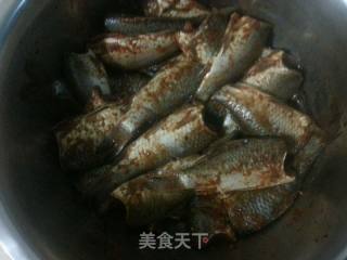 炸小鱼的做法步骤：3