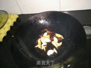 红烧鲑鱼的做法步骤：6
