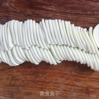 手擀面的做法步骤：8