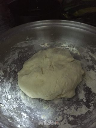 自制超级至尊海陆披萨的做法步骤：2
