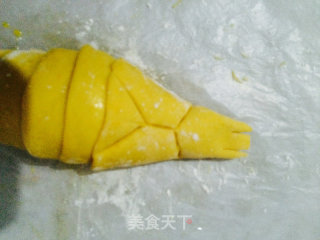 豆沙馅龙虾面包的做法步骤：13