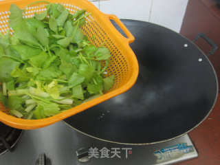 肠子炒芹菜的做法步骤：5