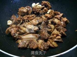 板栗焖鸡---秋季养生食谱的做法步骤：5