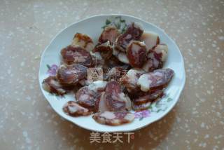 香肠炒扁豆的做法步骤：1
