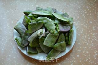 香肠炒扁豆的做法步骤：3