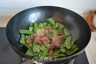 香肠炒扁豆的做法步骤：7
