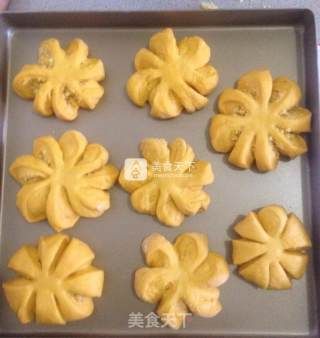 南瓜椰蓉包的做法步骤：9