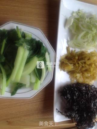 香菇鸡肉馄饨的做法步骤：16