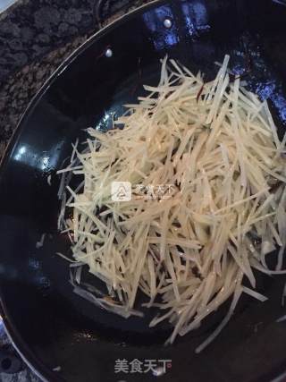 酸辣孜然土豆丝的做法步骤：6