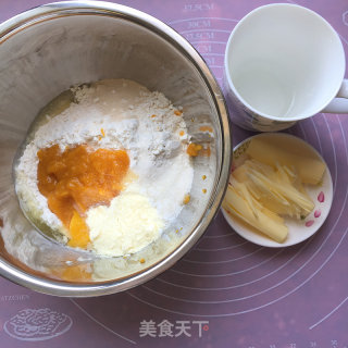 红豆沙南瓜面包的做法步骤：1