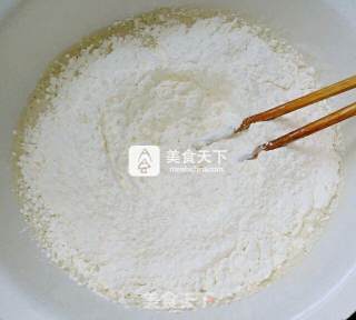 躲猫猫的馅---酸奶香蕉土司的做法步骤：4