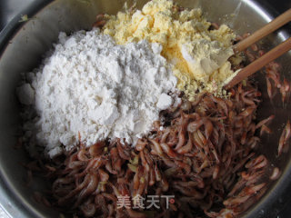酥炸小河虾卷饼的做法步骤：5
