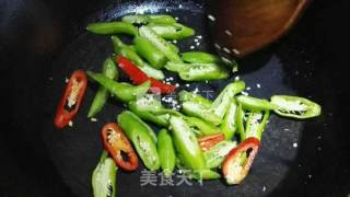 青椒炒腊肉的做法步骤：4