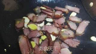 青椒炒腊肉的做法步骤：5