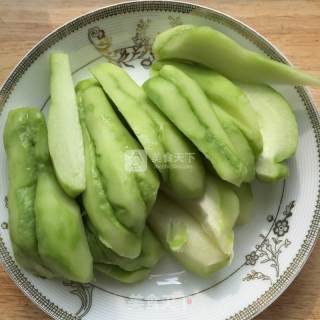 佛手瓜鲜虾猪肉馄饨的做法步骤：1