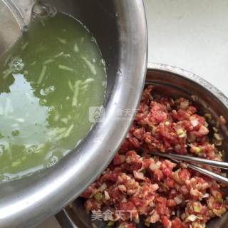 佛手瓜鲜虾猪肉馄饨的做法步骤：5