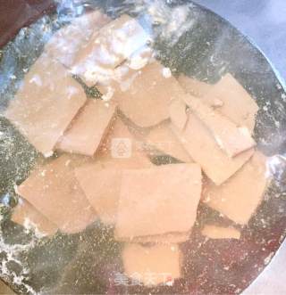 五彩羊血豆腐的做法步骤：3