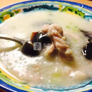 香香皮蛋猪肉条粥的做法步骤：7