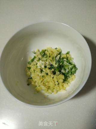 鲜汁拌干豆腐丝的做法步骤：2
