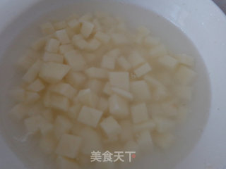 孜然土豆丁的做法步骤：1