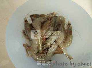 蒜蓉虾的做法步骤：1