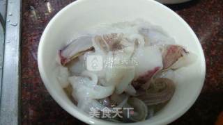 鱿鱼爆炒咸菜的做法步骤：3
