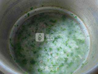猪肉末茼蒿大米粥的做法步骤：9