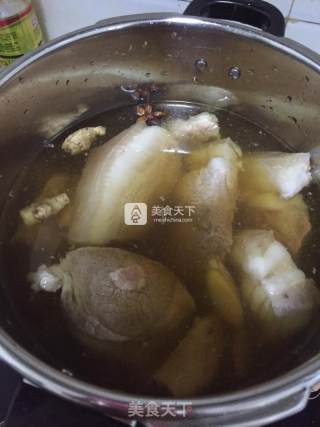 白切肉的做法步骤：4