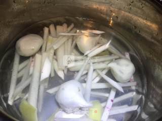 萝卜丸子汤的做法步骤：2
