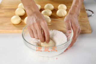红豆白雪包的做法步骤：4