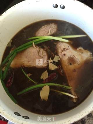 凉拌手撕卤牛肉的做法步骤：6