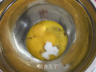 栗蓉奶油蛋糕卷的做法步骤：1