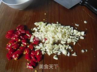 豆豉猪肉皮的做法步骤：3