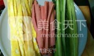 包裹着的爱------紫菜包饭的做法步骤：4